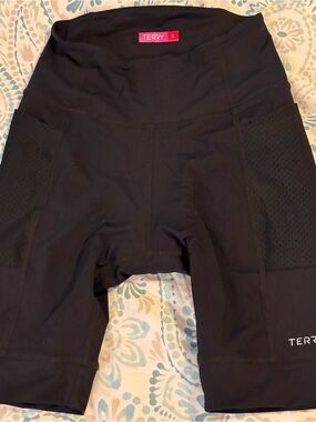 Terry Black High-Rise Bike Shorts